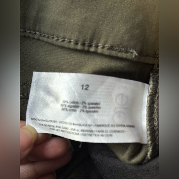 Gloria Vanderbilt Women's Wide Leg Cropped Pants, Green, 12 - Picture 9 of 11